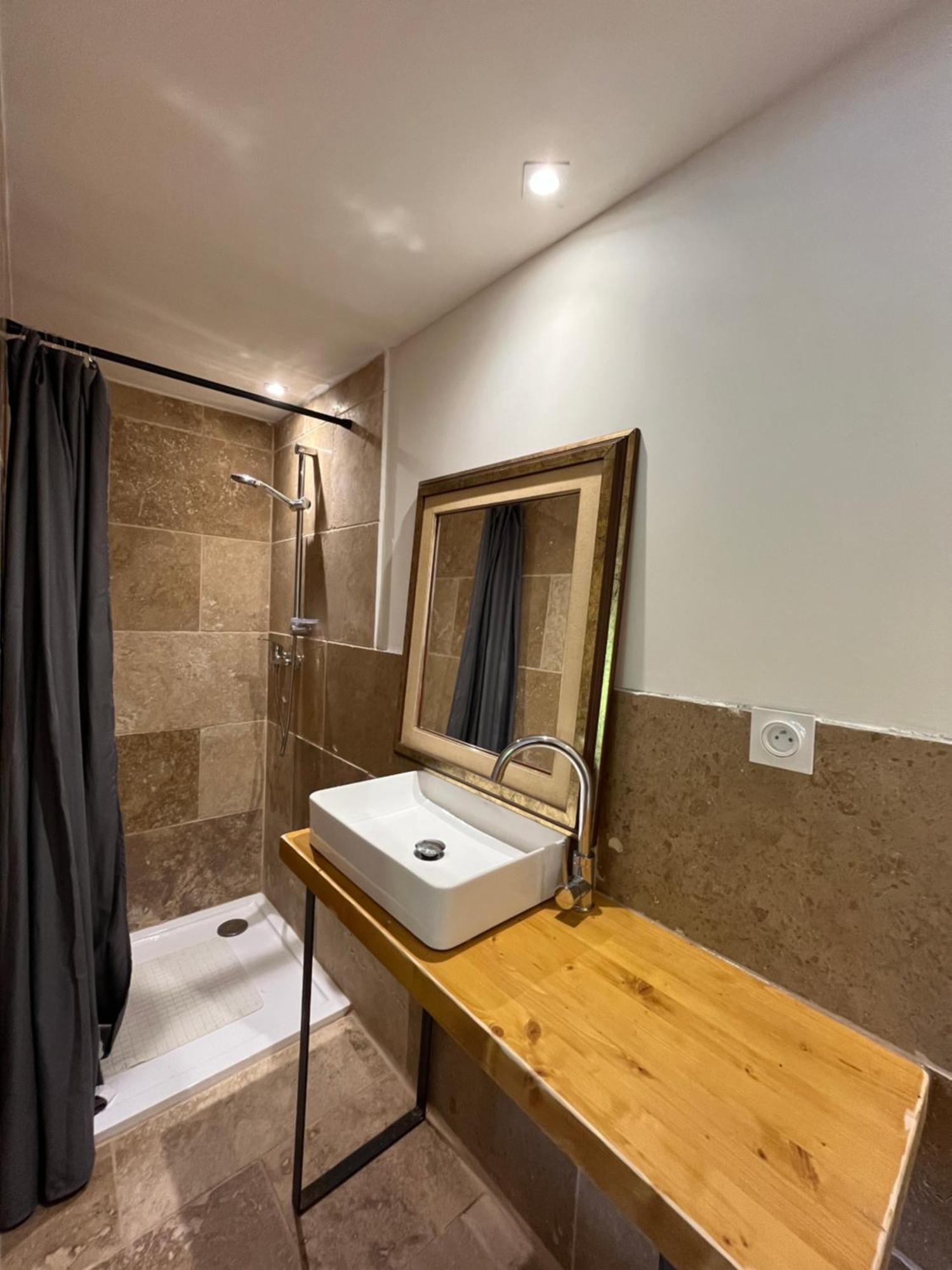 Appartement Pierrange à Grillon Extérieur photo